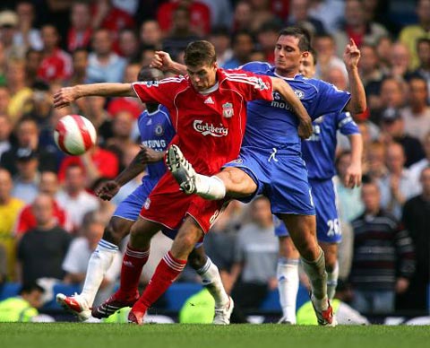 的后防稳健 的后防稳健